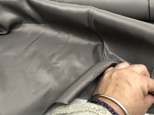 Viscose foer - jacquardvævet i grå med prægning